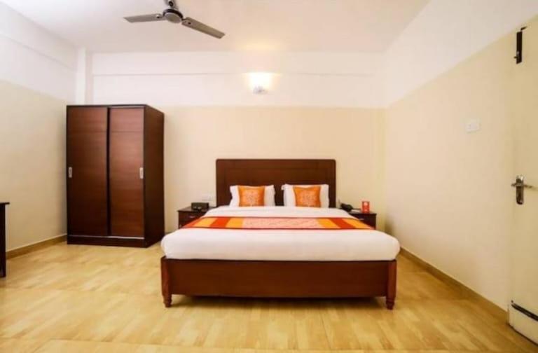 Hotel Tayas Trippapur Ngoại thất bức ảnh