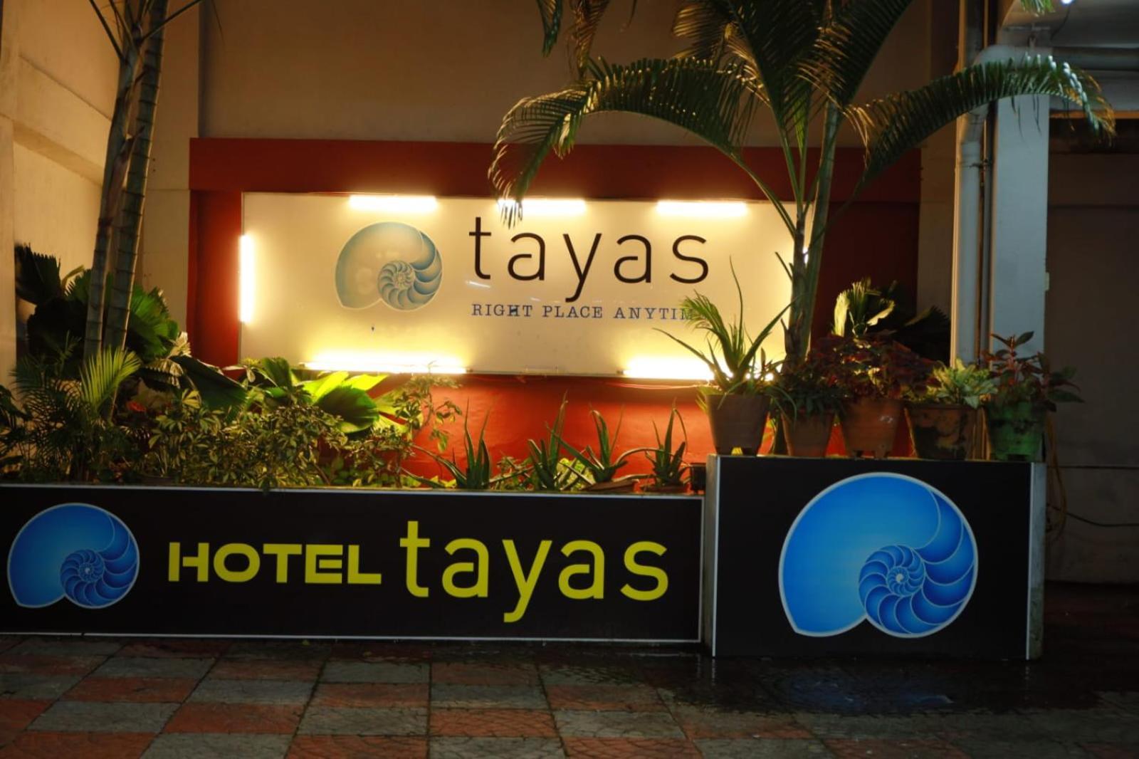 Hotel Tayas Trippapur Ngoại thất bức ảnh