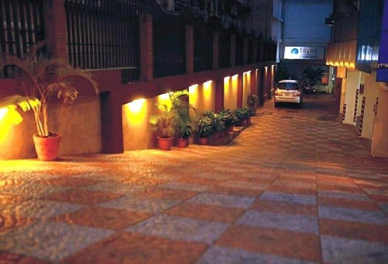 Hotel Tayas Trippapur Ngoại thất bức ảnh