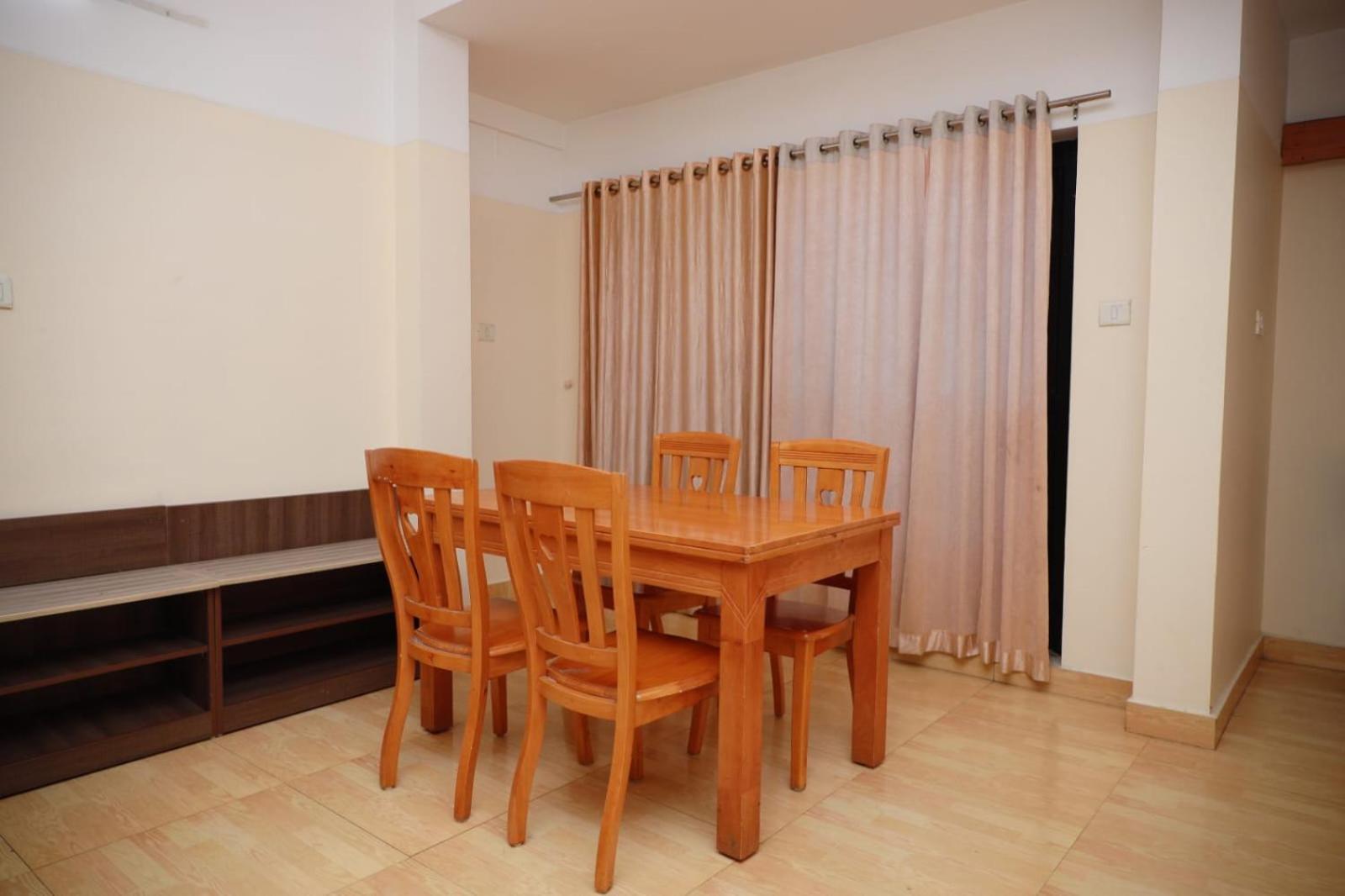 Hotel Tayas Trippapur Ngoại thất bức ảnh